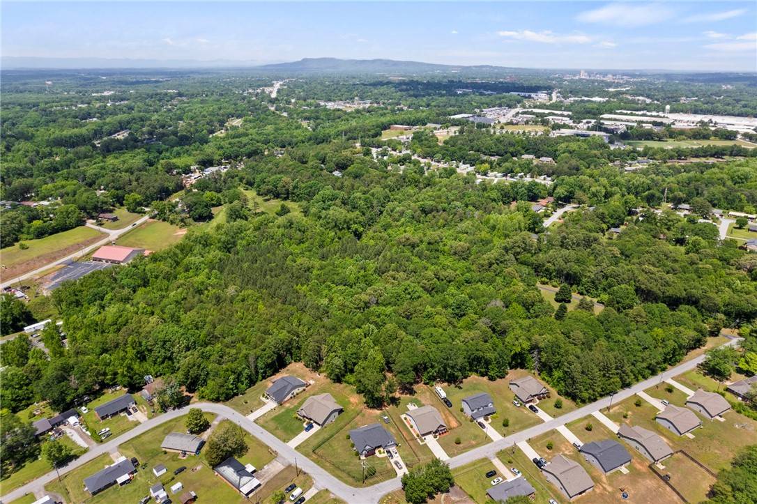 Greenville, SC 29611,104 Huff DR
