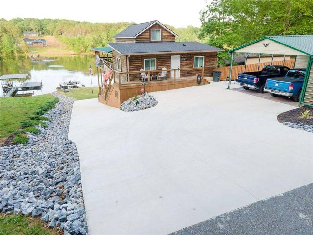Iva, SC 29655,108 Holt DR