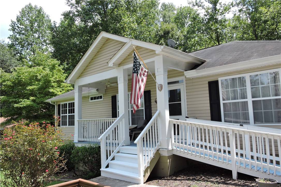 Westminster, SC 29693,111 Hickory TRL