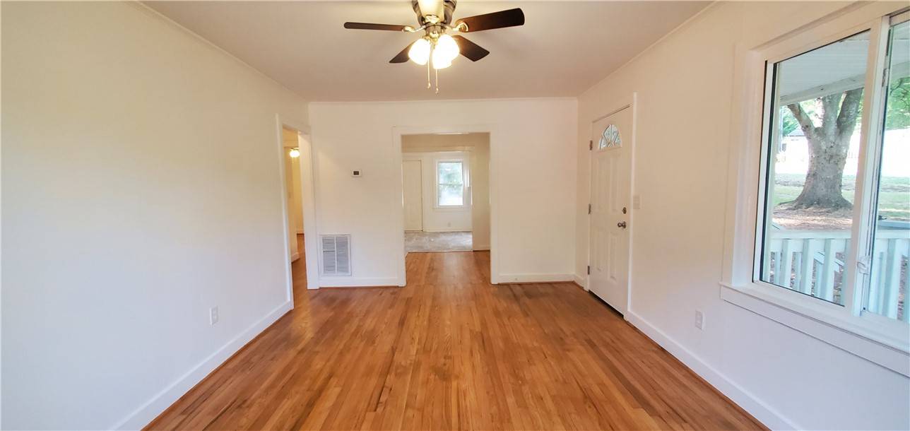 Pendleton, SC 29670,1000 Cherry ST