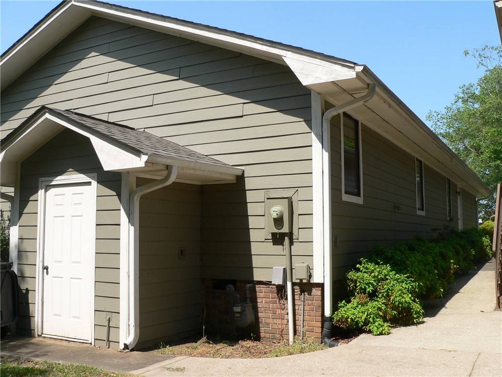 Walhalla, SC 29691,107 N Earle ST