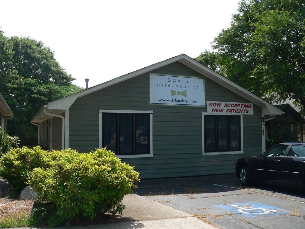 Walhalla, SC 29691,107 N Earle ST