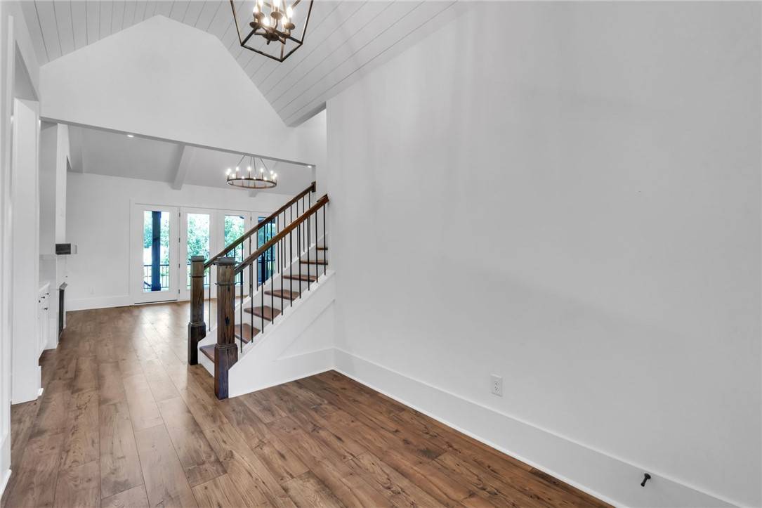 Easley, SC 29642,135 Crawford Lake DR