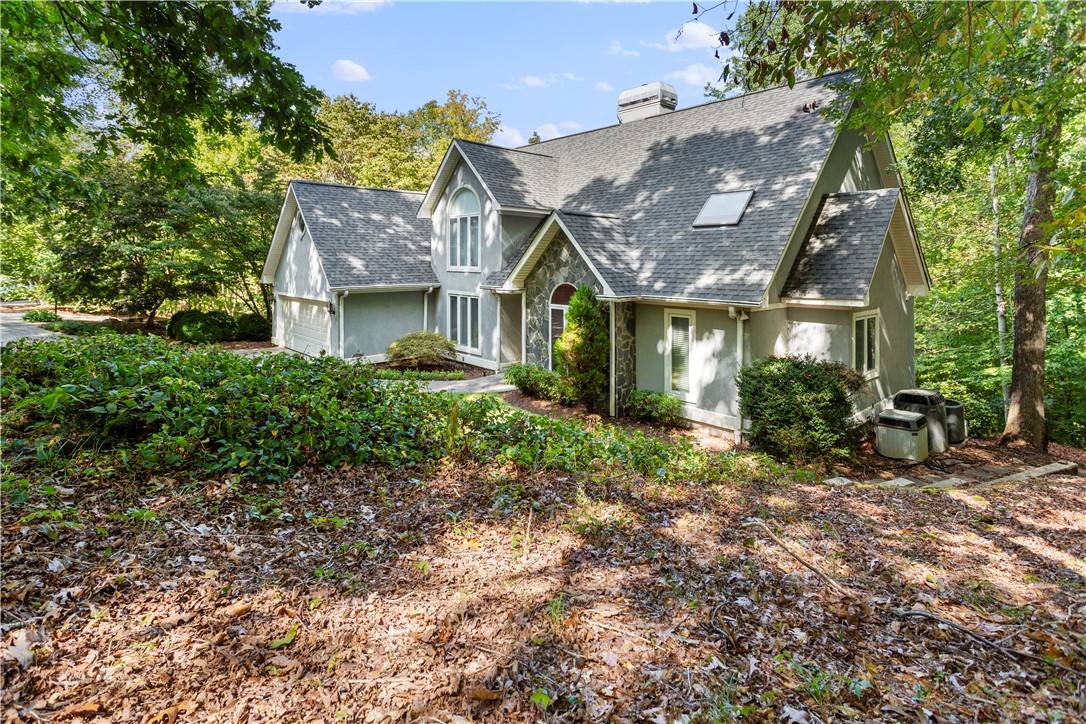 Seneca, SC 29672,1108 Oconee Bell CT