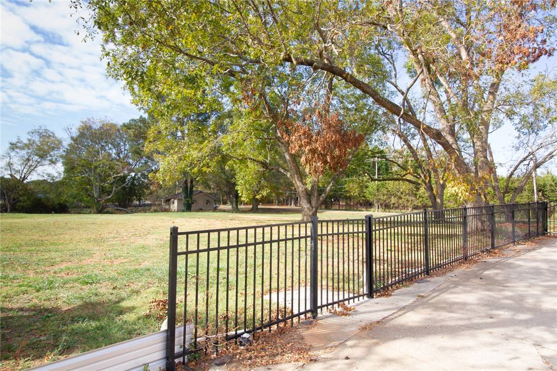 Belton, SC 29627,1103 Breazeale RD