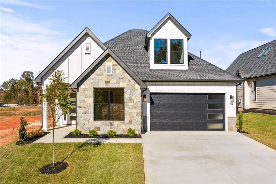 Clemson, SC 29631,110 Pine Hill WAY