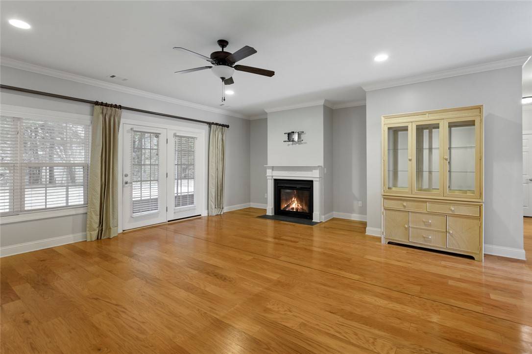 Seneca, SC 29672,324 Canterbury LN