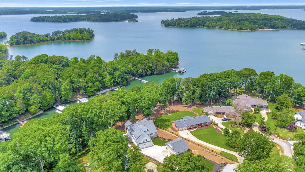 Anderson, SC 29626,401 Broadwater CIR