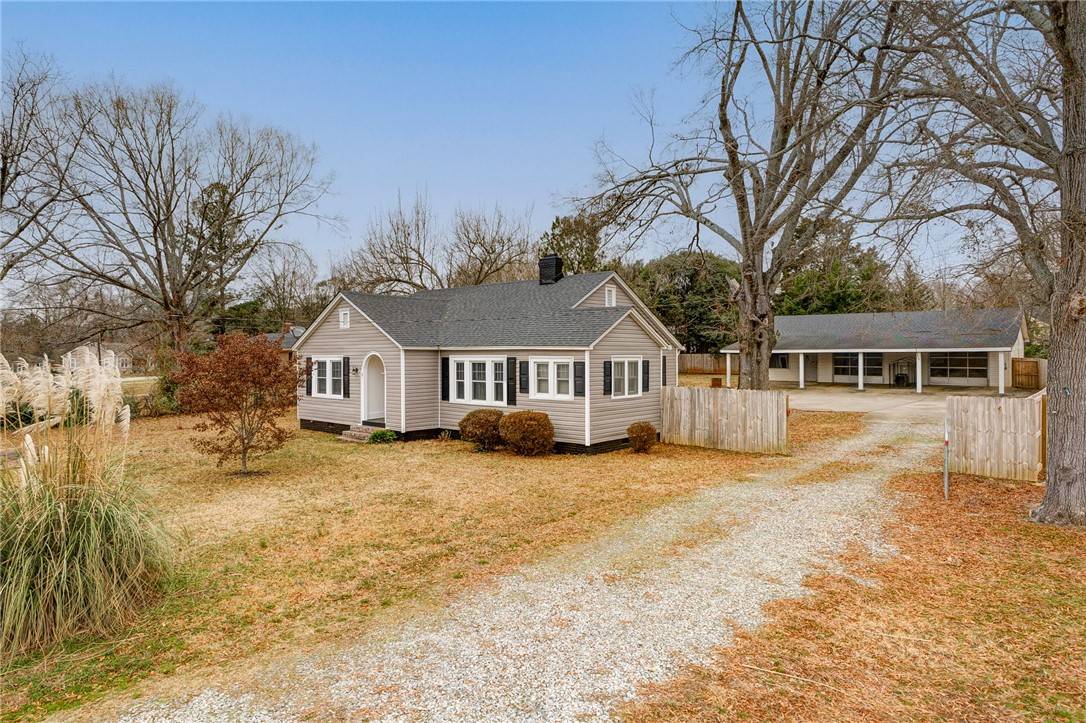 Honea Path, SC 29654,7 George ST