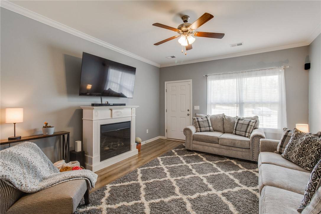 Easley, SC 29642,180 Highland Park CT