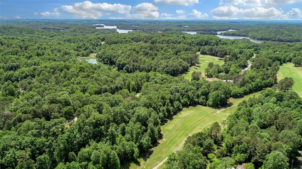 Westminster, SC 29693,138 Tulip LN