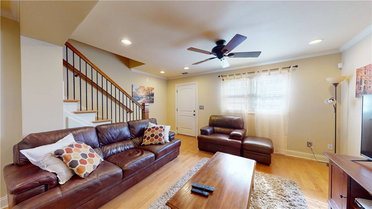Clemson, SC 29631,209 Calhoun ST #203