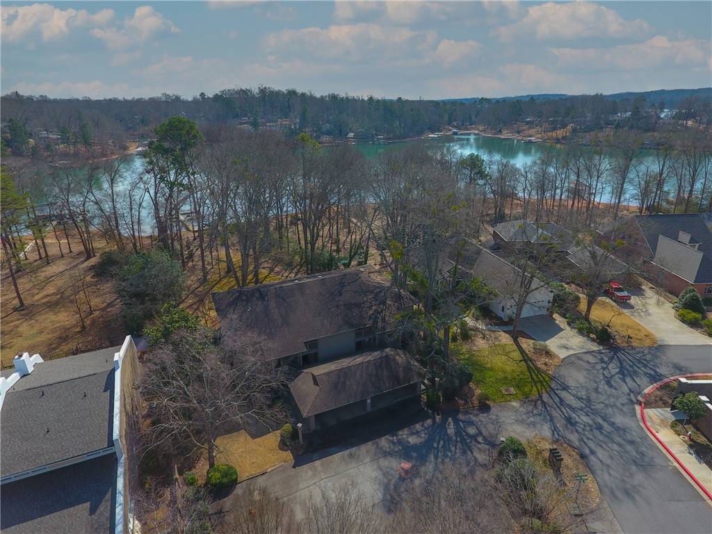 Clemson, SC 29631,206 Holiday #206