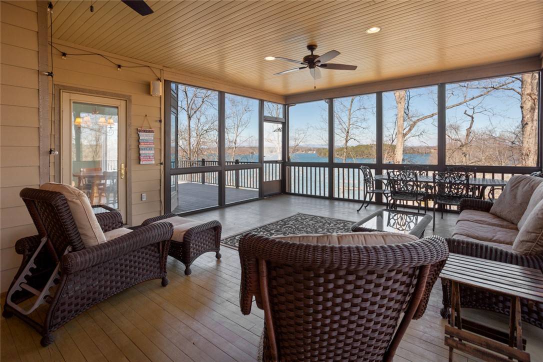 Seneca, SC 29672,806 Marina Pointe CT
