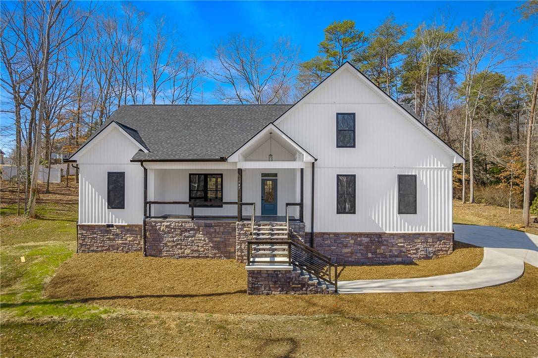 Pickens, SC 29671,107 Bentwood LN