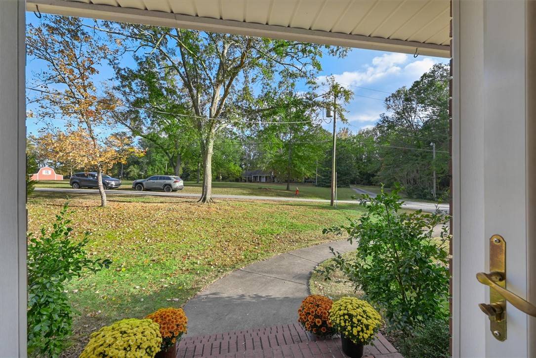 Due West, SC 29639,3 Lindsay LN