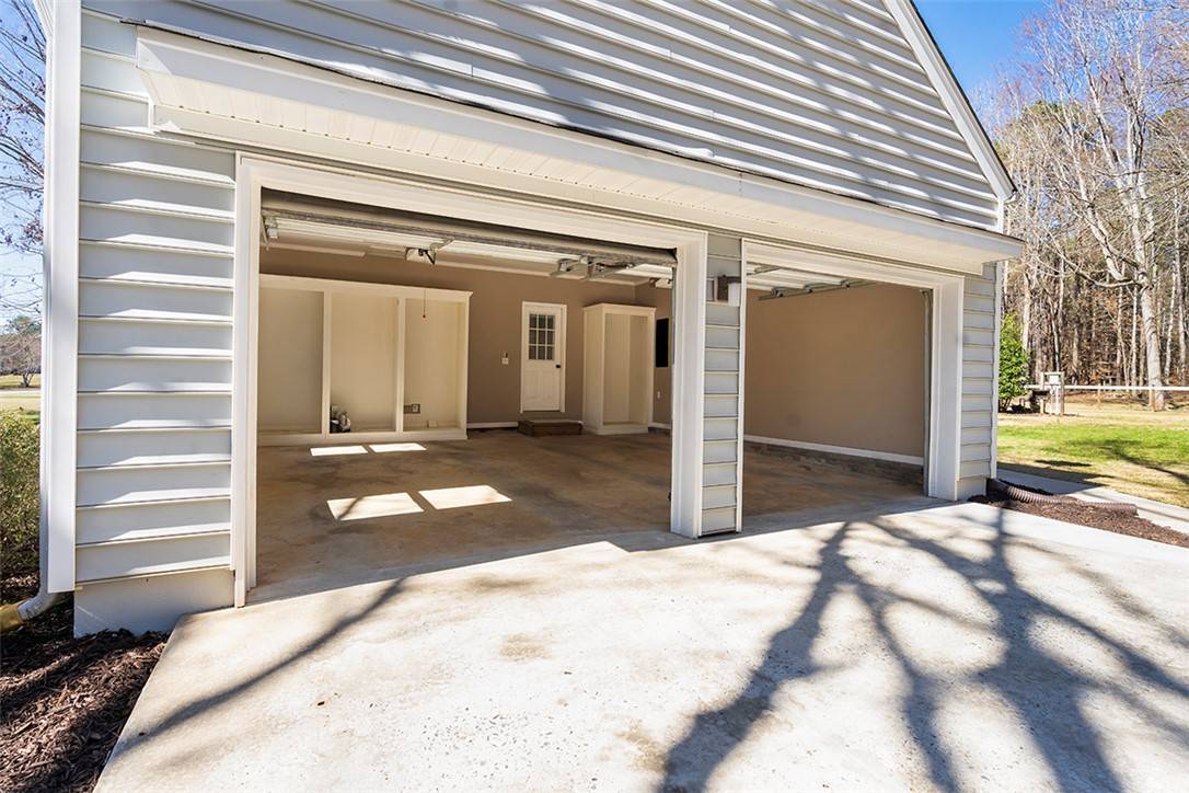 Greenwood, SC 29646,110 Wagon Tree LN