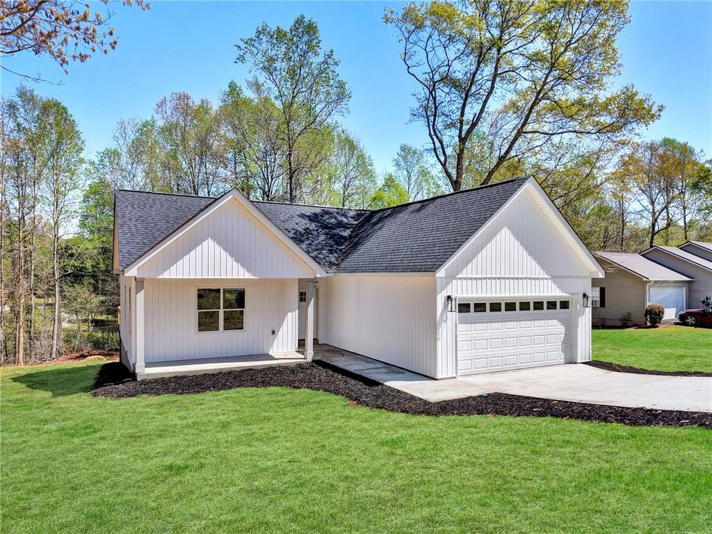 Walhalla, SC 29691,203 Castlebrook DR