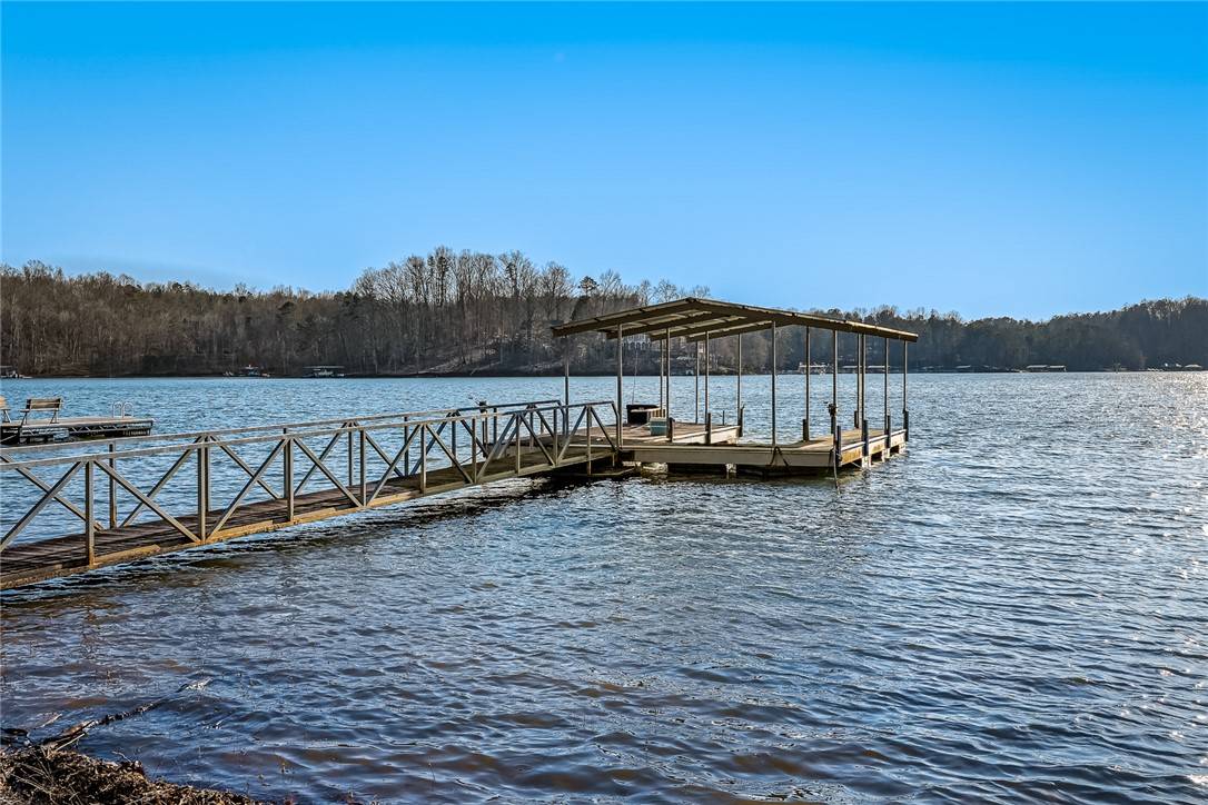 Seneca, SC 29678,819 Dogwood Cove DR