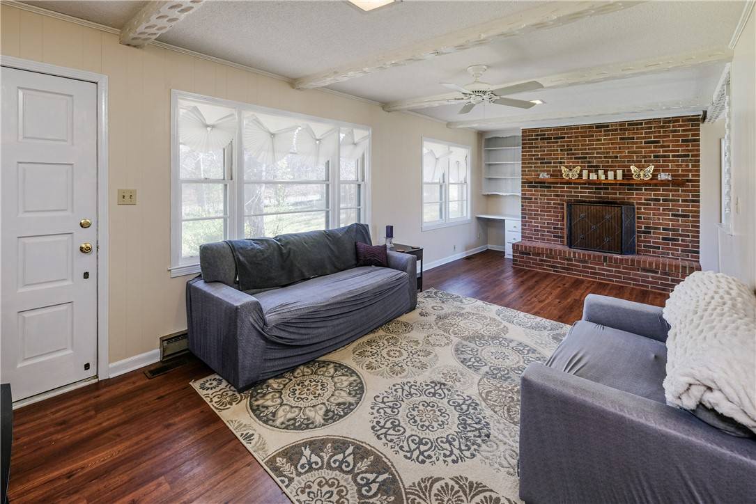 Iva, SC 29655,903 W Broad ST
