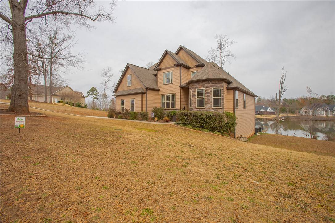 Easley, SC 29642,139 Crawford Lake DR