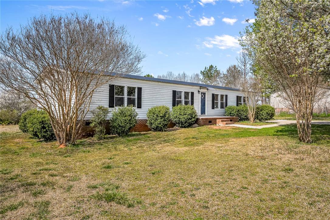 Belton, SC 29627,835 Broadway School RD