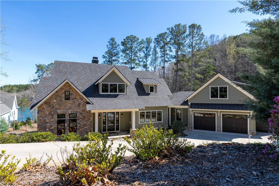 Seneca, SC 29672,154 Northshores DR