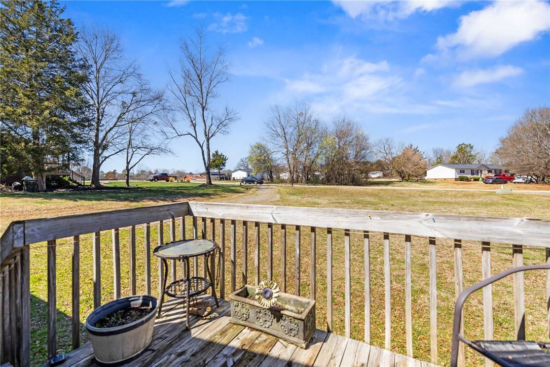 Lyman, SC 29365,122 Glengary CT