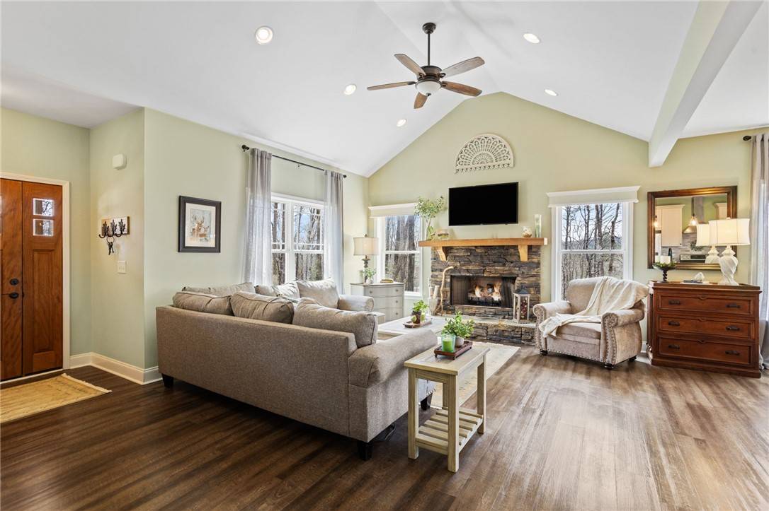 Salem, SC 29676,110 Bluebird LN