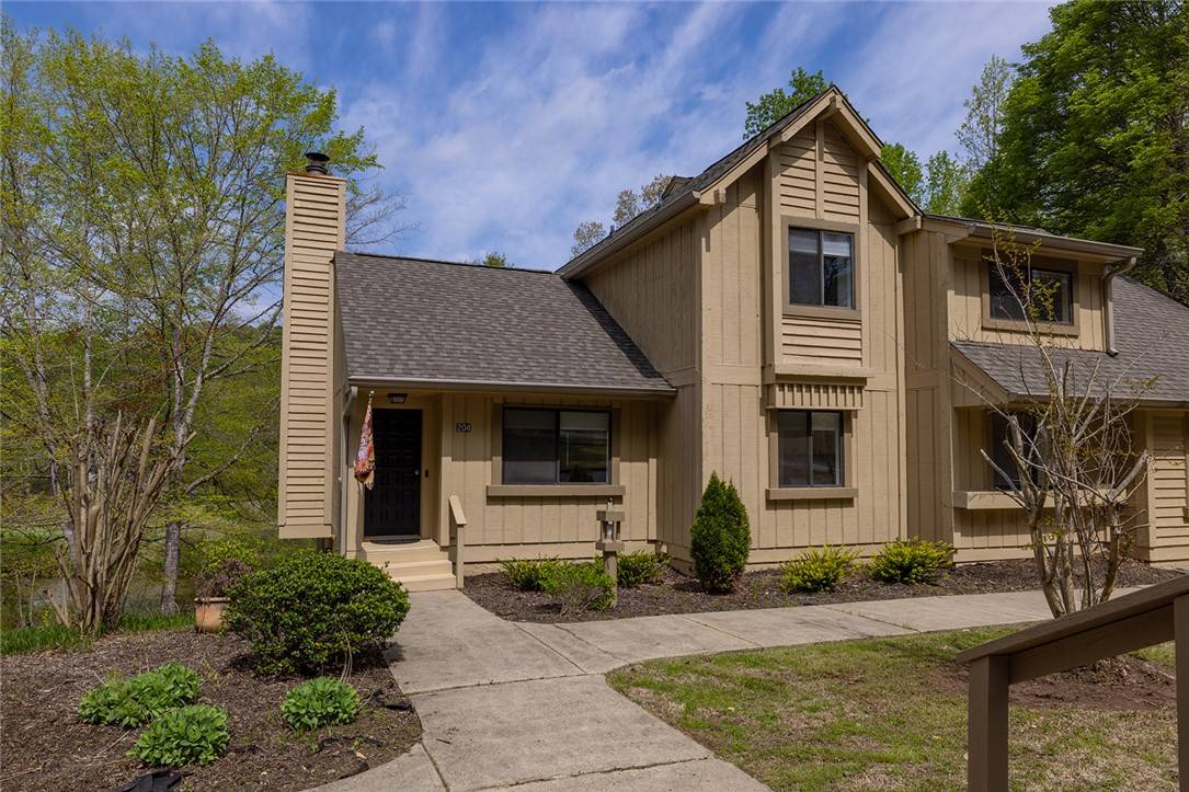 Salem, SC 29676,204 Harbor Cove DR