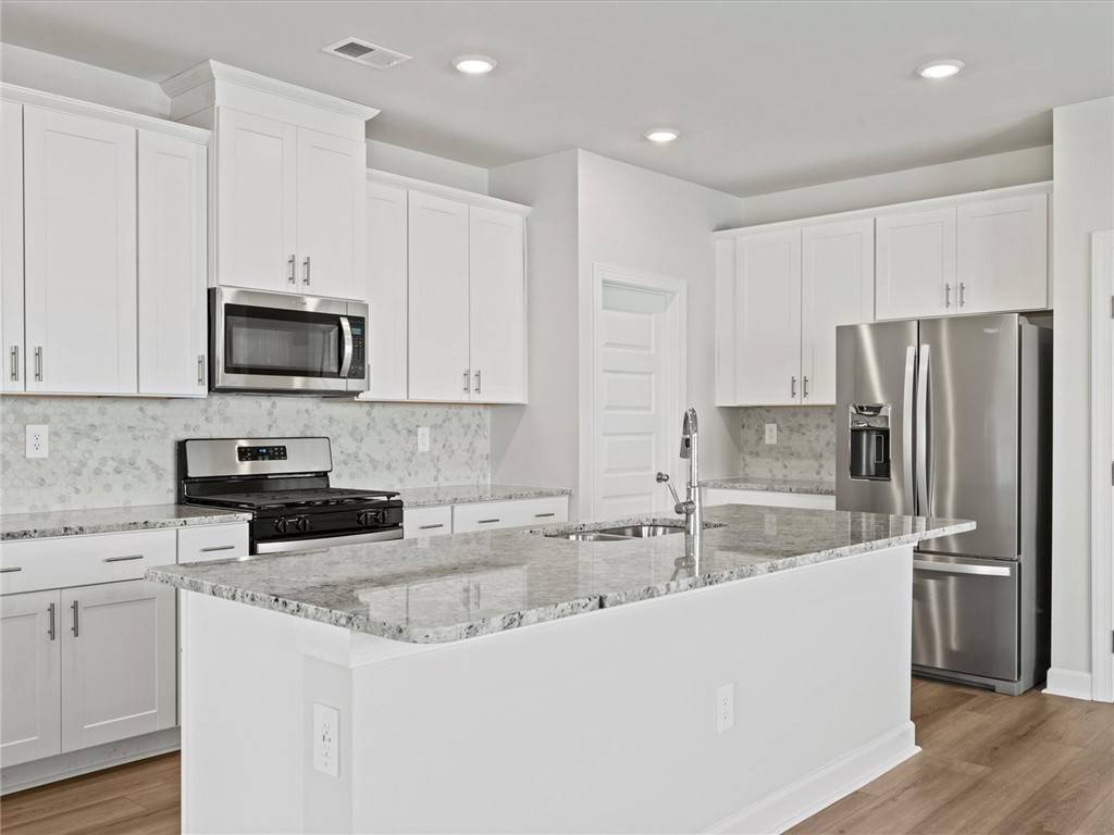 Pendleton, SC 29670,703 Whitebark DR