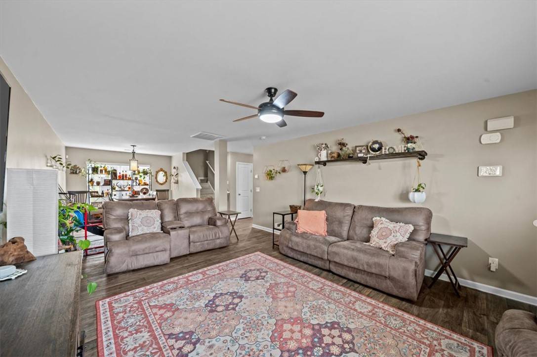 Pelzer, SC 29669,224 Hillendale WAY