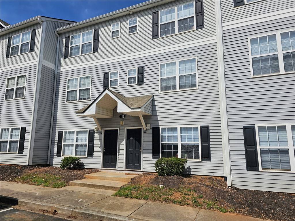 Central, SC 29630,116 University Village DR #D