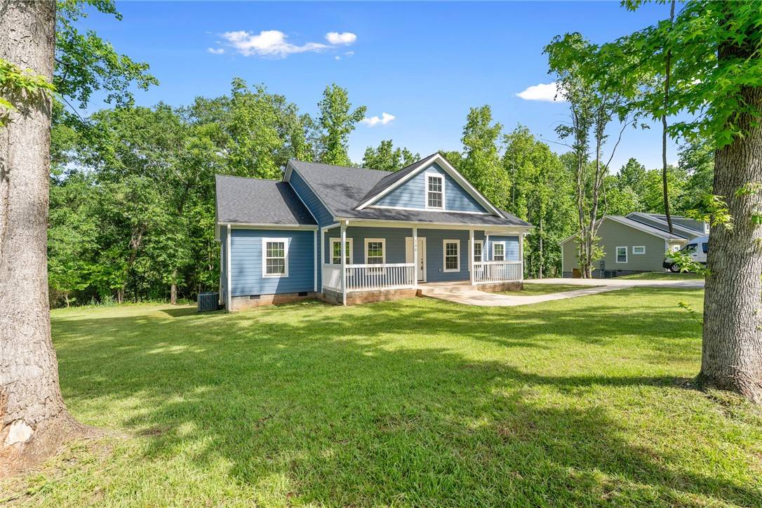 Anderson, SC 29621,135 Boxwood LN