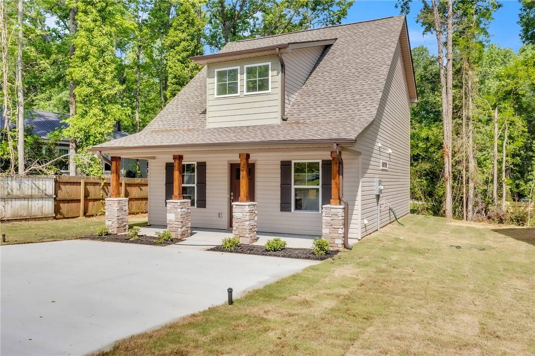 Belton, SC 29627,218 Saluda ST