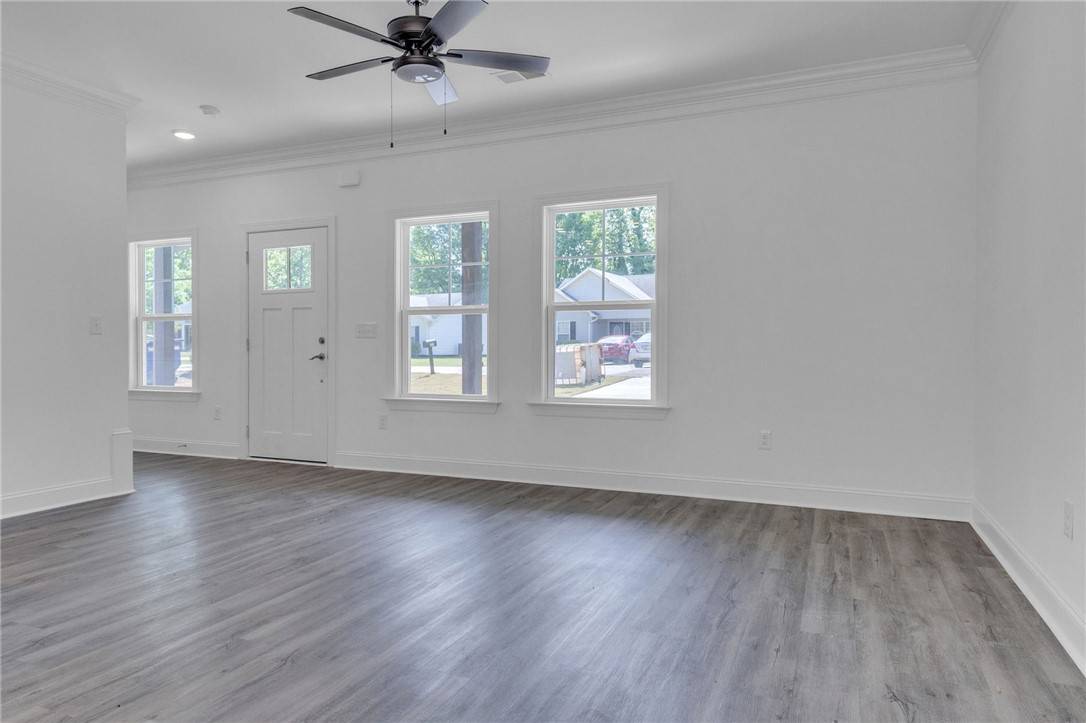 Belton, SC 29627,220 Saluda ST