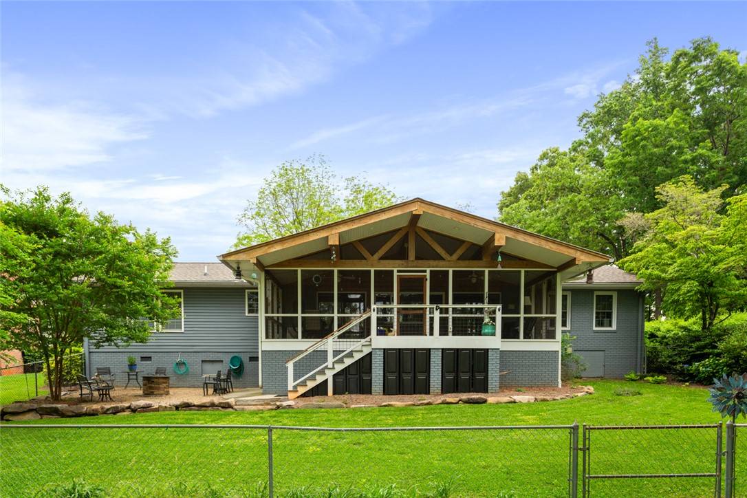 Anderson, SC 29626,208 Gilmer CIR
