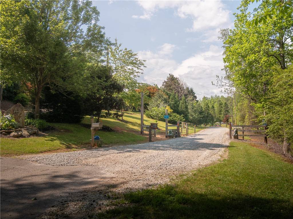 Pickens, SC 29671,149 April Valley LN