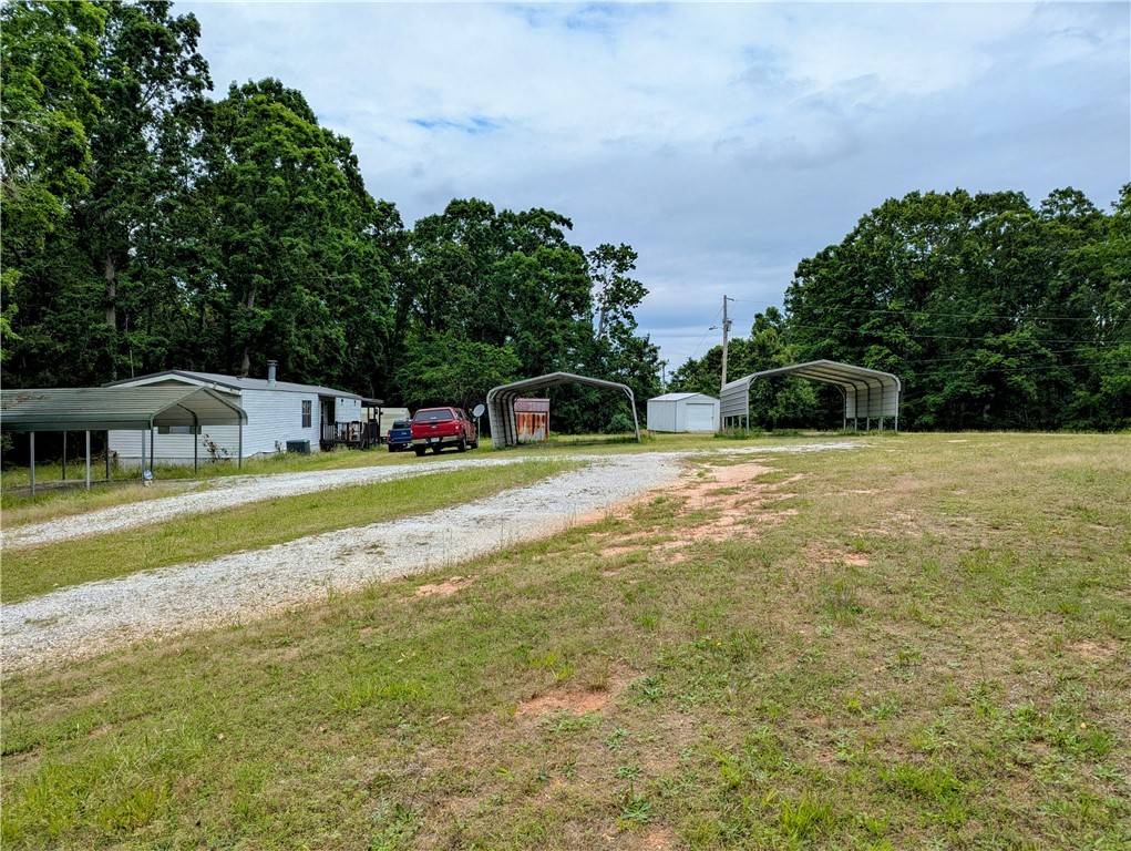 Honea Path, SC 29654,882 Horseshoe Rd RD