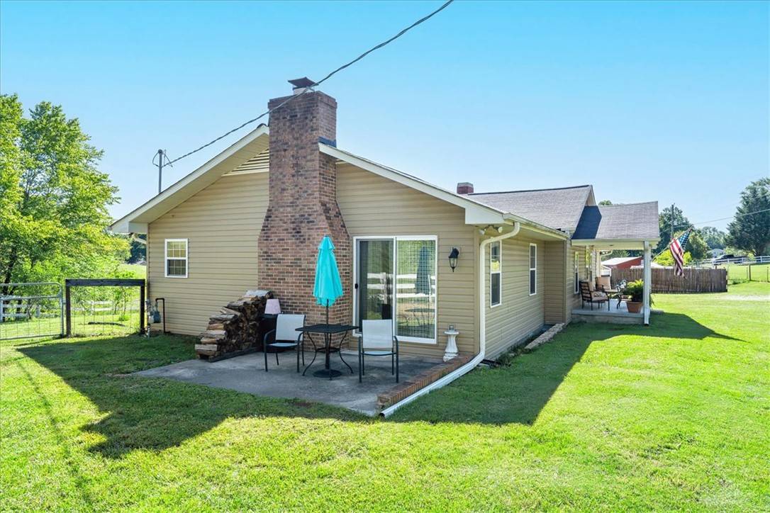 Liberty, SC 29657,163 Yates RD