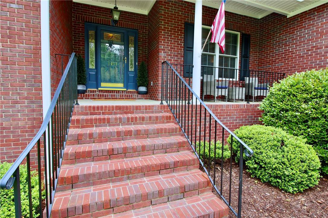 Seneca, SC 29672,1911 Hampton Shores DR