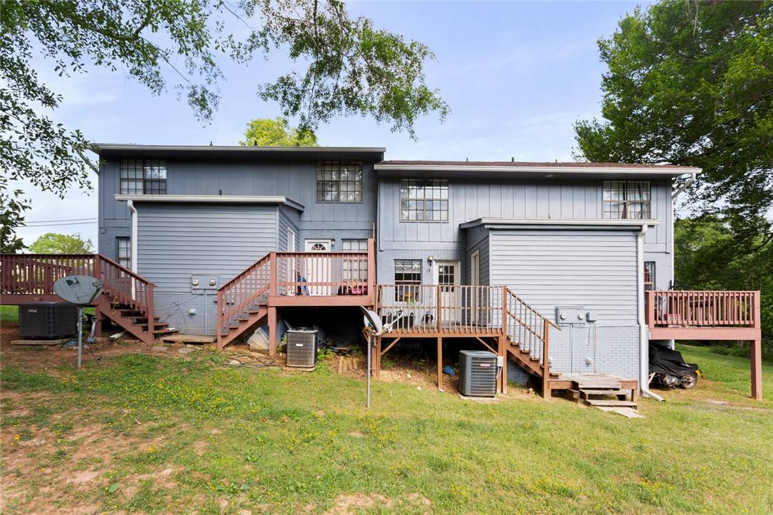Seneca, SC 29678,515 N Walnut ST #B
