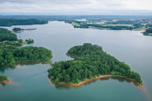 Seneca, SC 29678,130 Teal LN