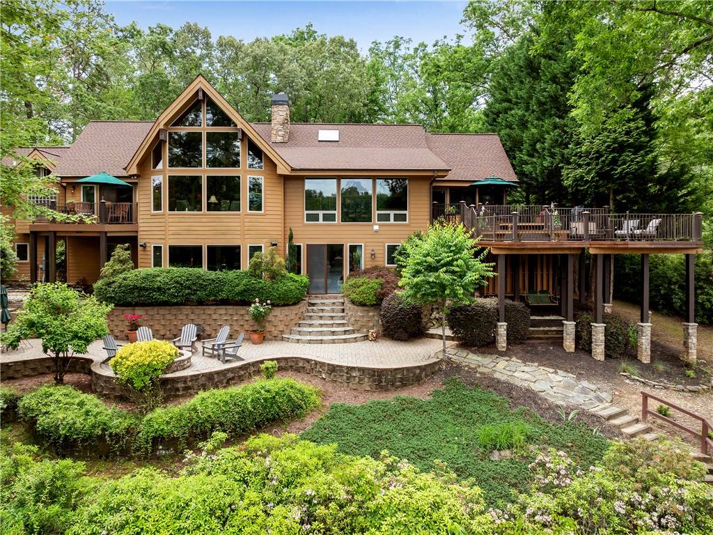Salem, SC 29676,673 Lake Breeze LN