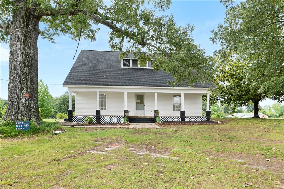 Seneca, SC 29678,701 S Townville ST
