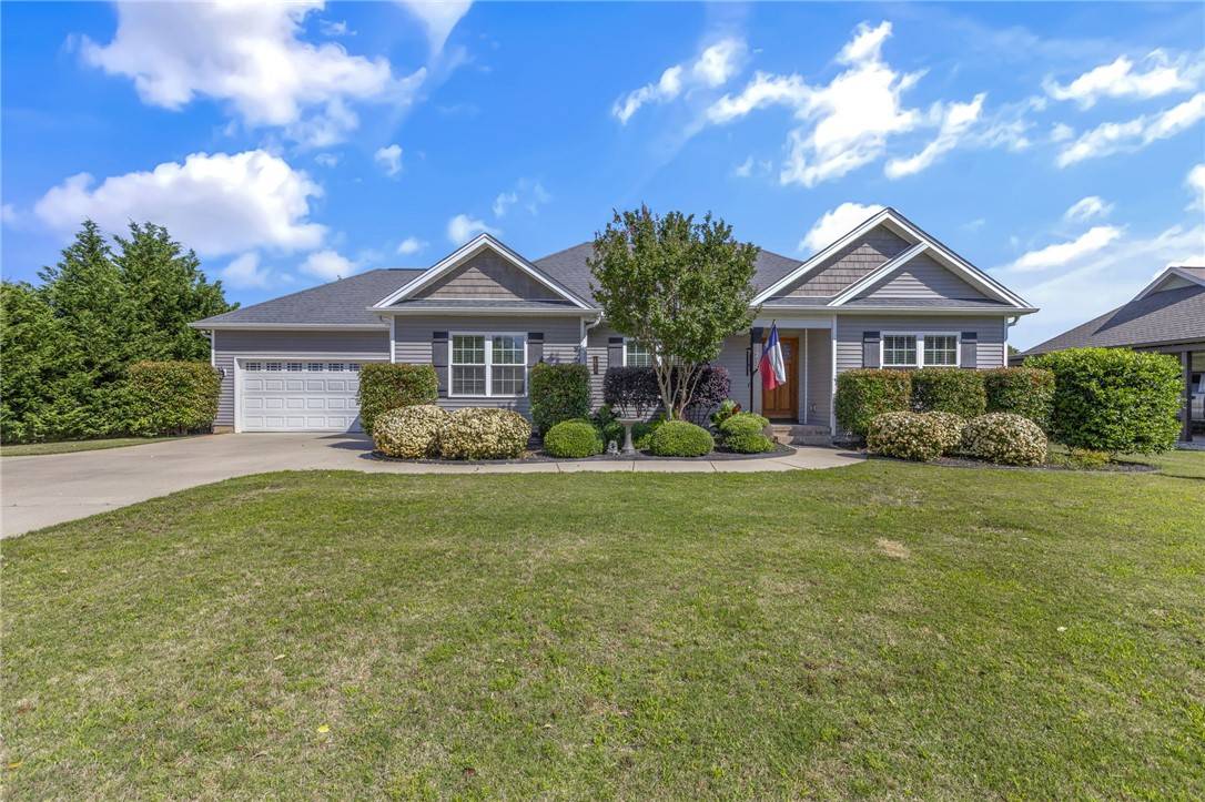 Piedmont, SC 29673,121 Lowe RD