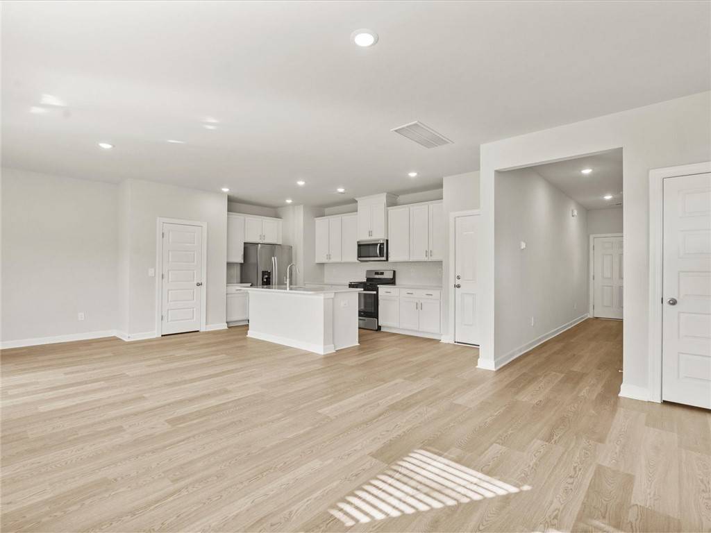 Gray Court, SC 29645,128 Gardner AVE