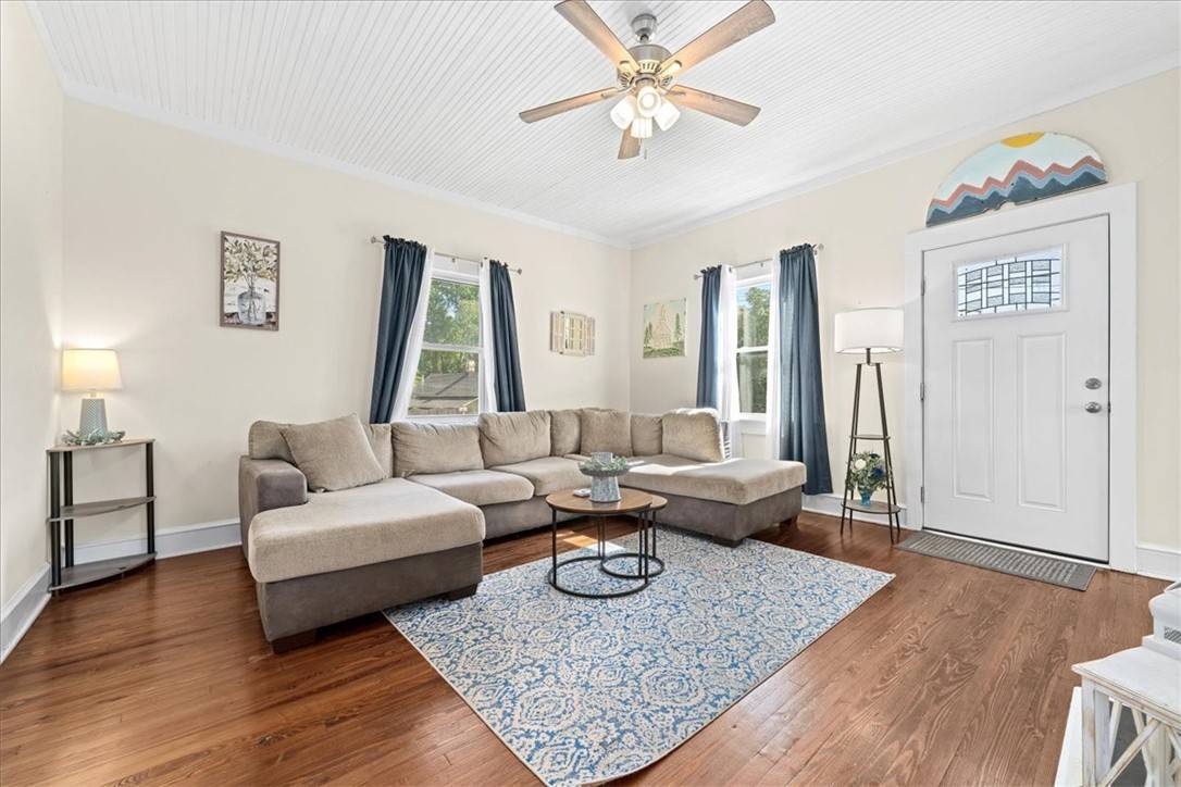 Pickens, SC 29671,302 Church ST
