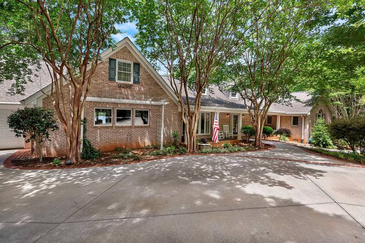 Lavonia, GA 30553,575 Cedar ST