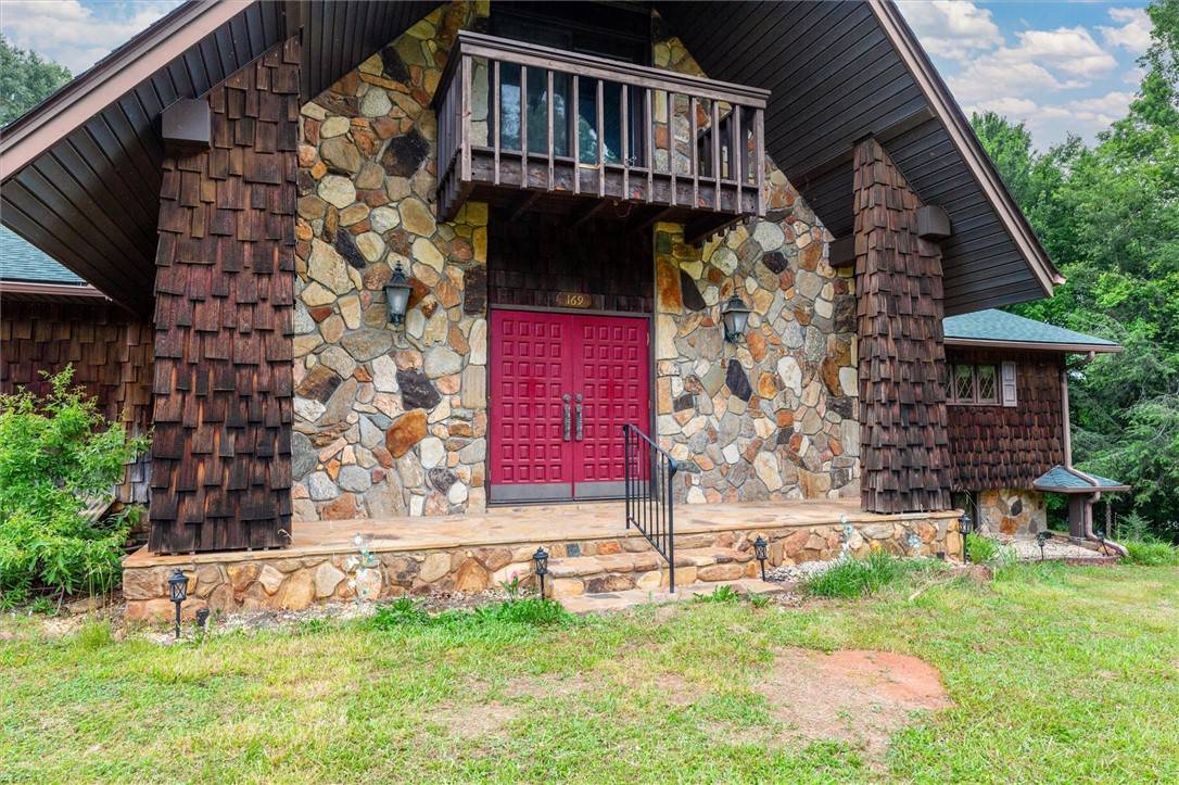 Pickens, SC 29671,169 Homestead RD